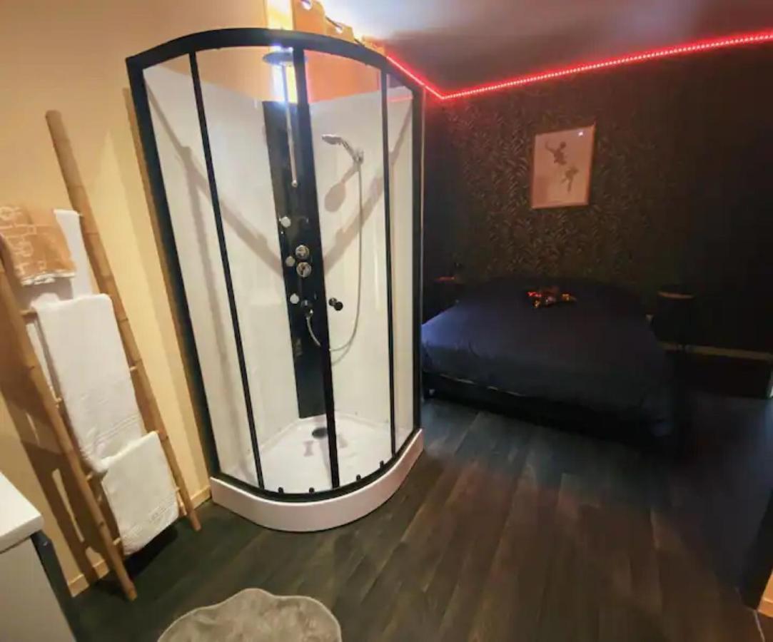 Chambres D'Hote Au Chapeau Claque Cabaret Gueugnon Екстер'єр фото