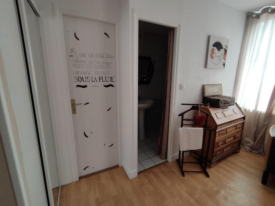 Chambres D'Hote Au Chapeau Claque Cabaret Gueugnon Екстер'єр фото